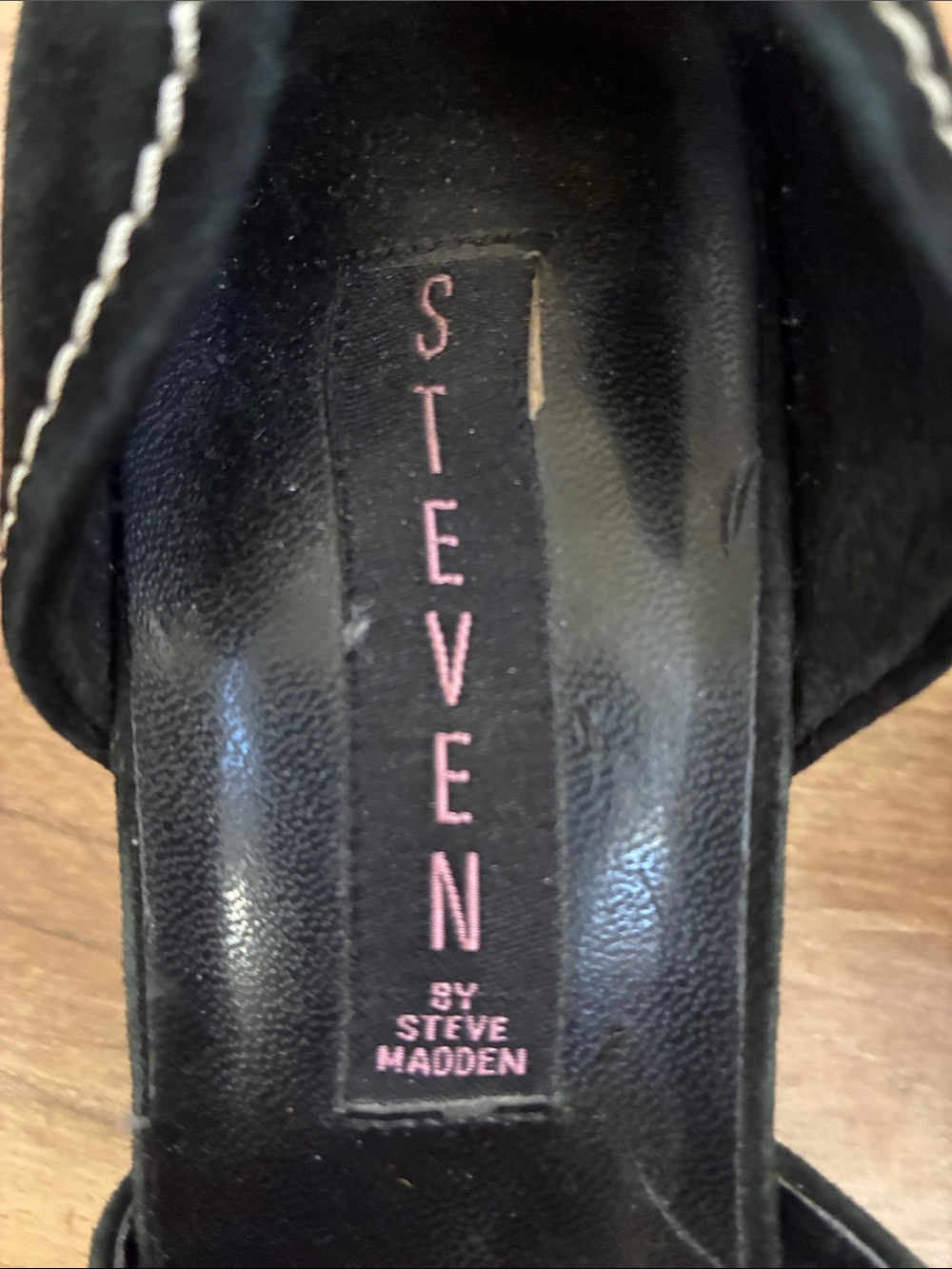 SEXY!!! Steven by Steve Madden Black Suede Pointed Studded D'Orsay Pumps size 9 - Picture 2 of 8
